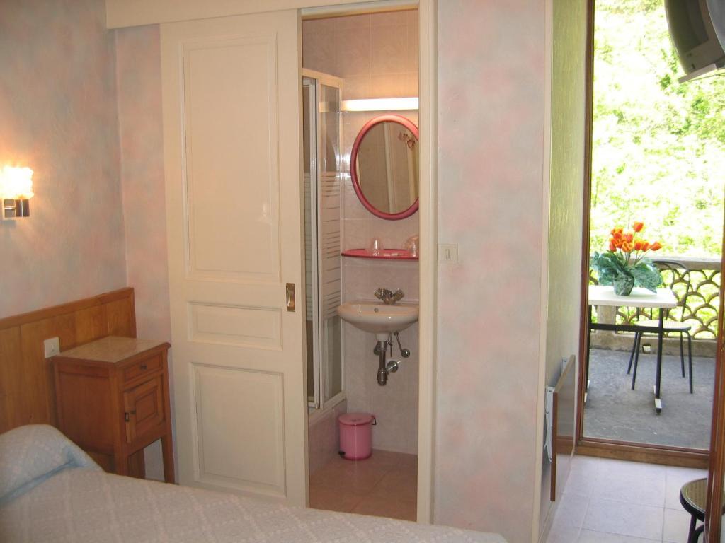 Chambres D'Hotes Le Terminus Fontan Стая снимка